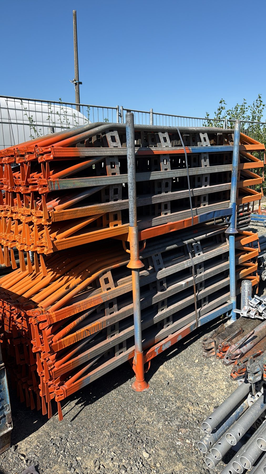 U-Doppelriegel 2,07 m – Großposten 10.000 Stück, Layher und Altrad/Assco gemischt